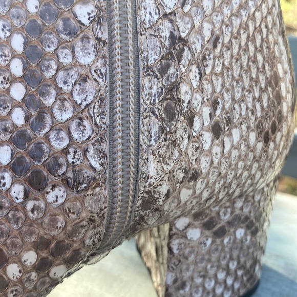 Boots - Picture 16 of 17